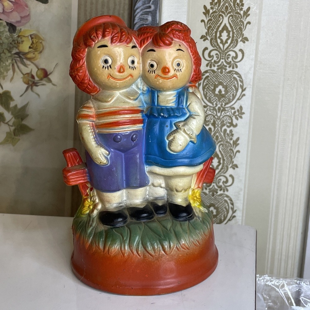 Raggedy Ann & Andy Sitting Together Fence | Vintage | Nostalgia Grannycore